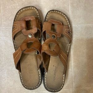 Natural Soul Tan Women's Sandals